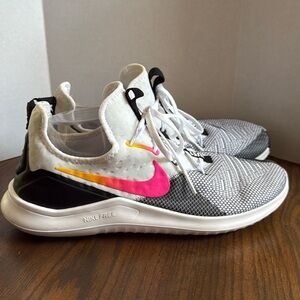 Nike Free TR 8 Athletic Shoes- Black/Laser Fuschia. Women’s size 12.